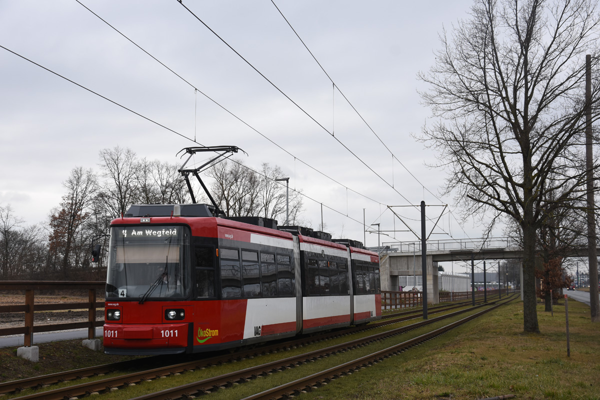 Nürnberg 

VAG GT6N 1011 der rerste Wagen im Redesign Programm hier als Linie 4, Am Wegfeld, 16.03.2018  