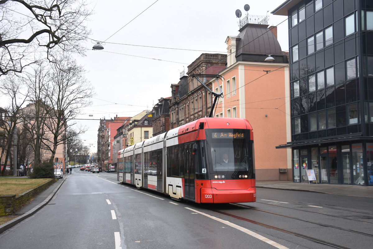 Nürnberg 

VAG Variobahn Wagen 1203 als Linie 4, Friedrich Ebert Platz, 16.03.2018. 