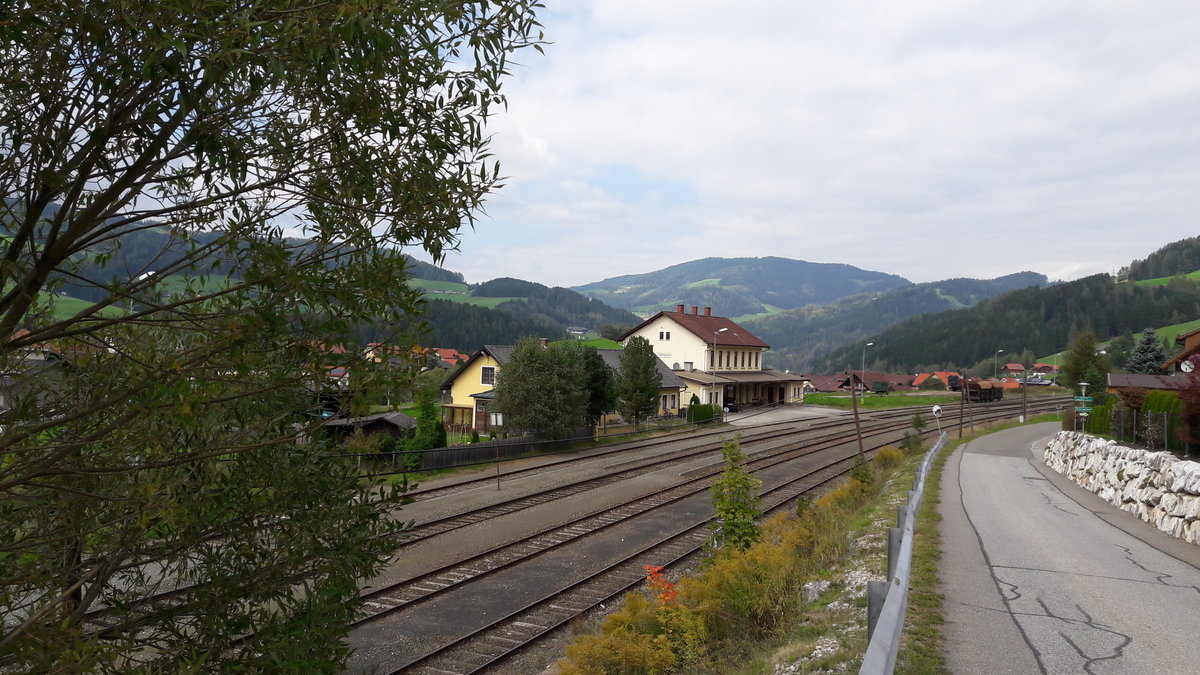 Obdach, Bahnhof im Km 16.351, Personenverkehr seit 2005 eingestellt [2016-09-21]