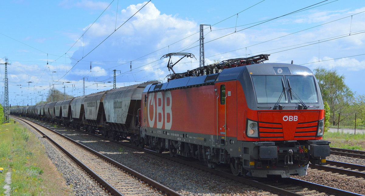 ÖBB-Produktion GmbH, Wien [A] mit  1293 046  [NVR-Nummer: 91 81 1293 046-9 A-ÖBB] und Getreidezug am 05.05.20 Bf. Saarmund.