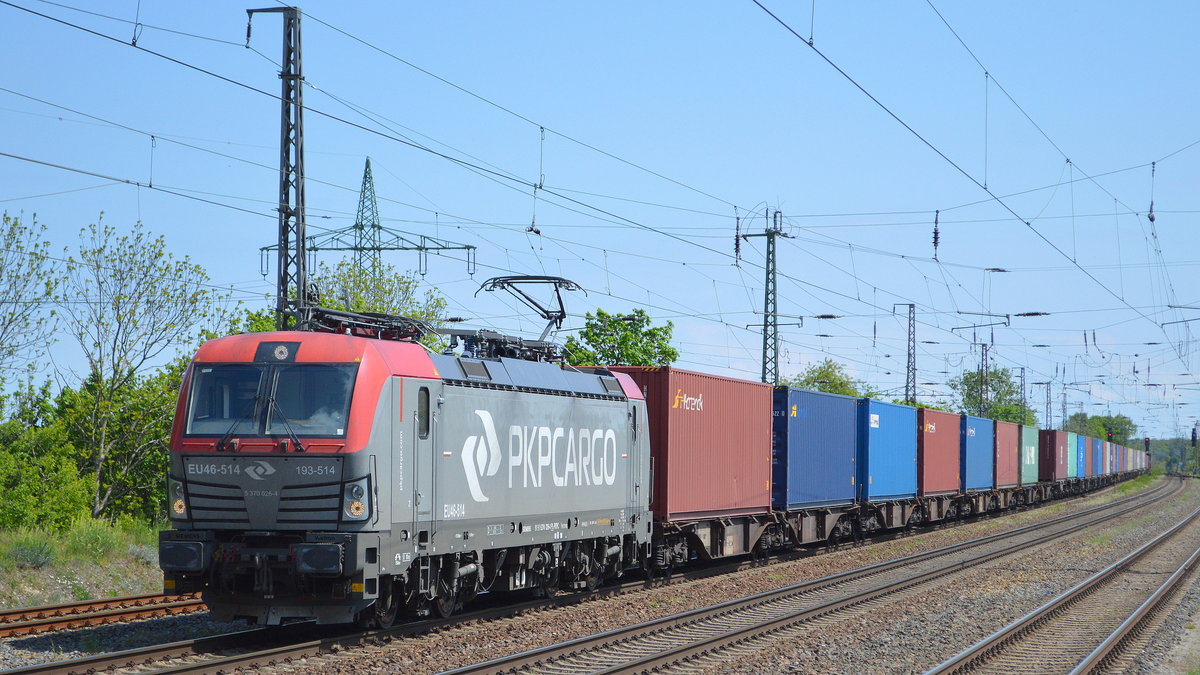 PKP CARGO S.A., Warszawa [PL] mit  EU46-514  [NVR-Nummer: 91 51 5370 026-4 PL-PKPC] und Containerzug am 14.05.20 Bf. Saarmund.