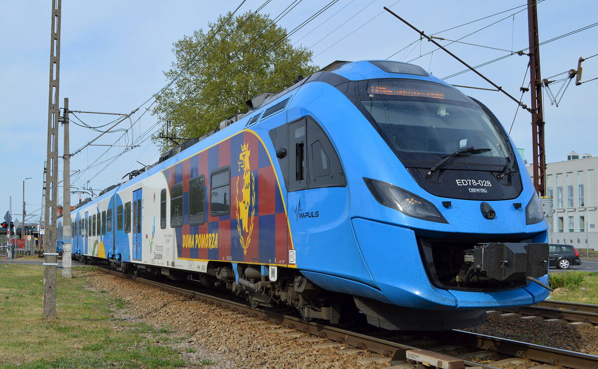 PKP Przewozy Regionalne Sp.z o.o. mit einem Regionalzug  ED78-028  (NVR:  92 51 2 141 054-8 PL-PREG .... ) am 10.05.22 Ausfahrt Bf. Kostrzyn (Polen).