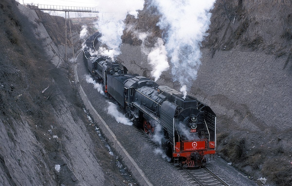  QJ 6193 + 6474  bei Jingdian  26.03.99