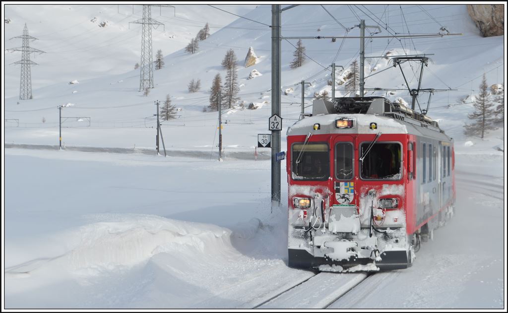 R1613 in Bernina Lagalb. (22.02.2014)