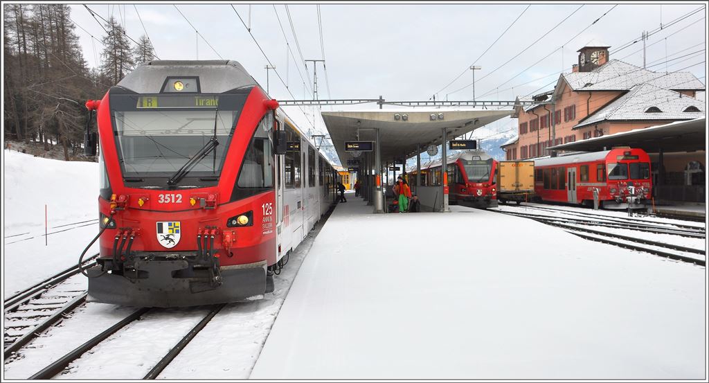 R1617 nach Poschiavo, R1628 nach St.Moritz und R 1928 nach Scuol/Tarasp in Pontresina. (25.02.20.16)