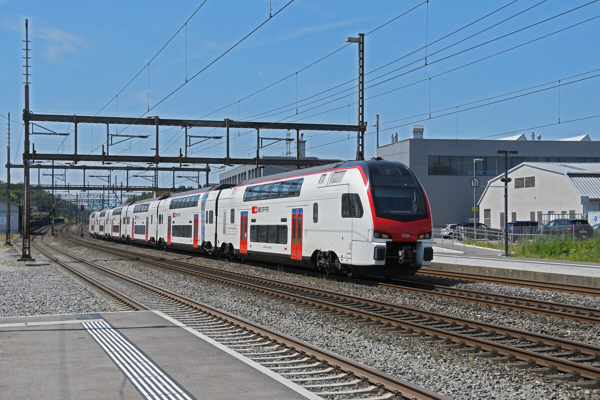 RABe 512 015-4 durchfährt am 12.08.2024 den Bahnhof Rupperswil.