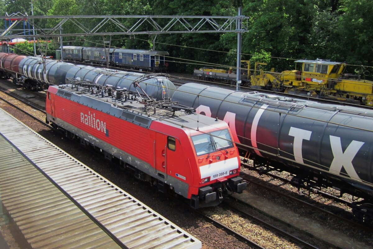 RaiLioN 189 089 lauft am 27 September 2009 um in Dordrecht Centraal.