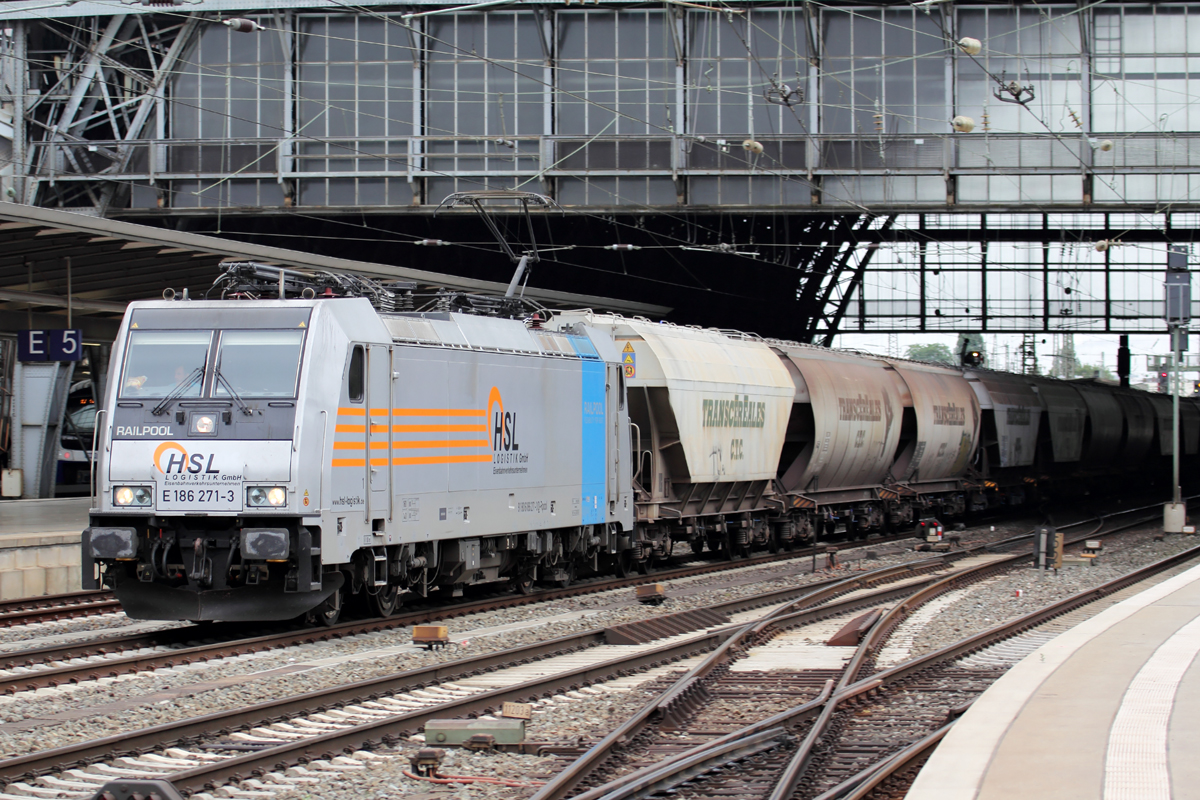 Railpool E 186 271-3 unterwegs für HSL durchfährt Bremen Hbf. 12.8.2015