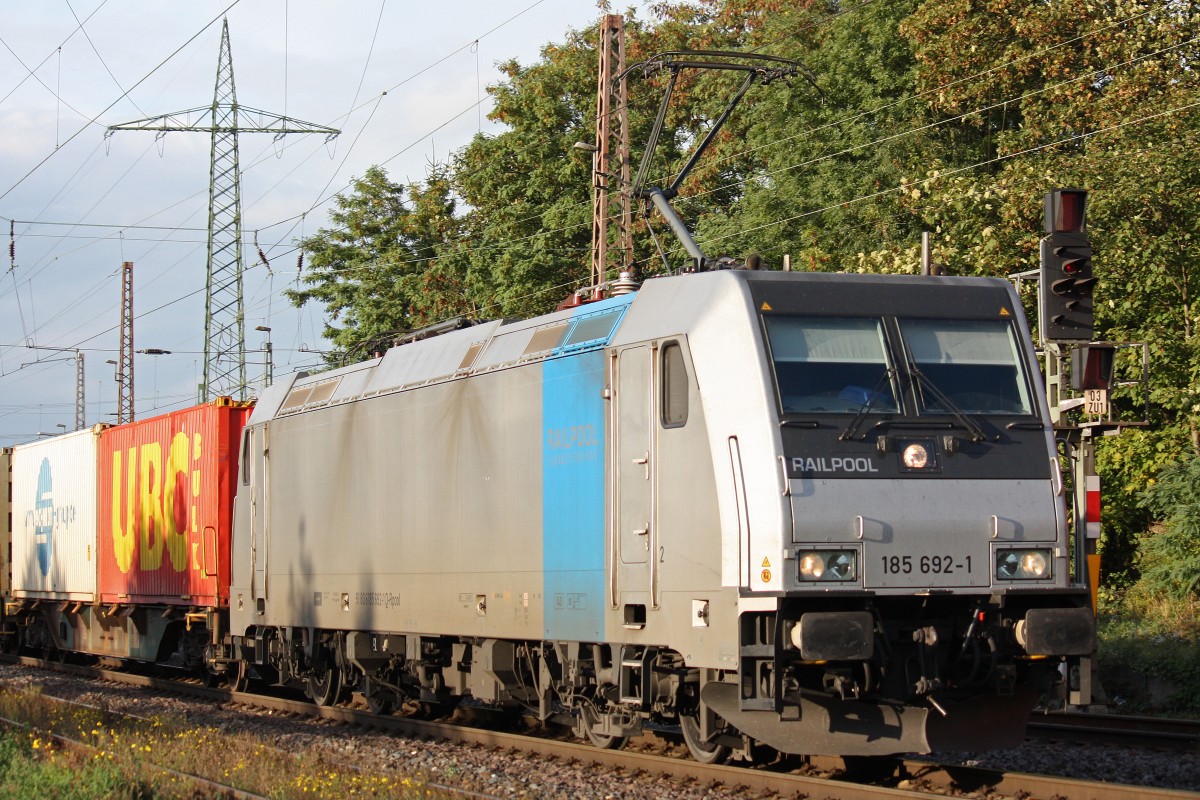 Railpool/RTB Cargo 185 692 am 10.10.13 in Ratingen-Lintorf.