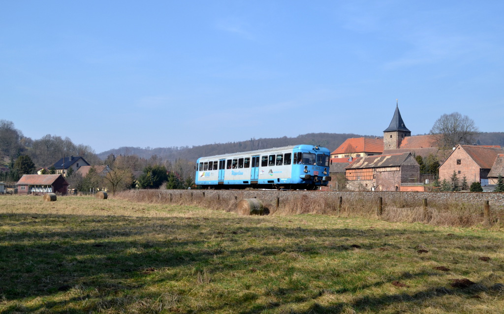  RB 34987 Wippra - Klostermansfeld hat soeben Biesenrode hinter sich gelassen. 19.03.2015