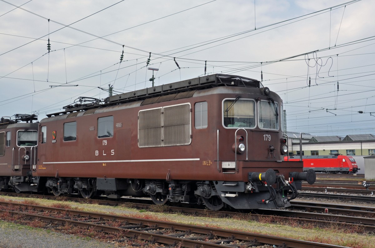 Re 425 179 der BLS abgestellt am Badischen Bahnhof in Basel. Die Aufnahme stammt vom 02.06.2014.