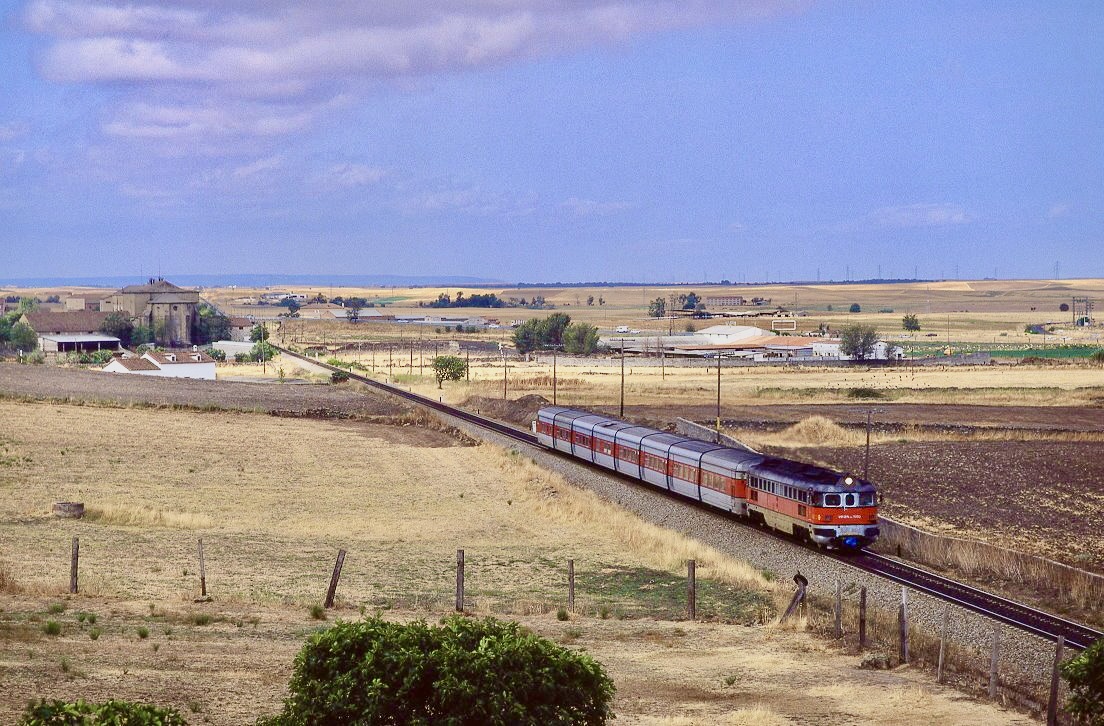 RENFE 353 006, Oropesa, Talgo 193, 09.09.1990.
