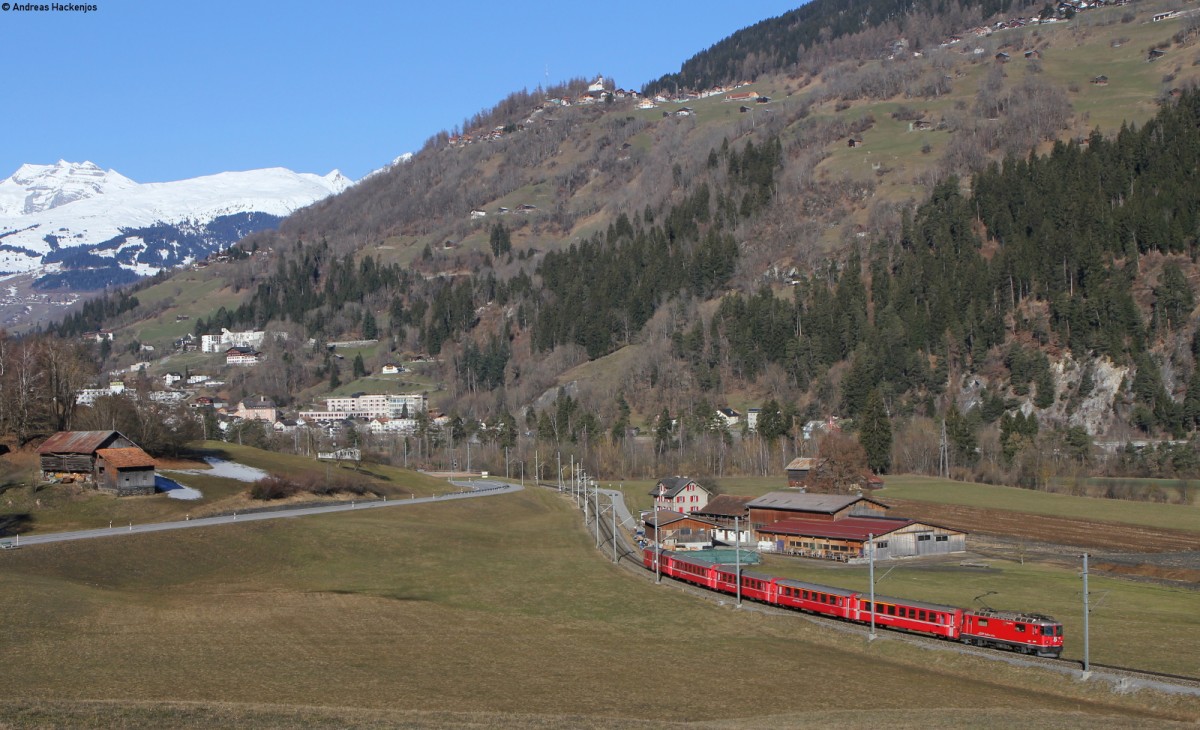 Rhb 613 mit dem RE 1233 (Disentis/Muster-Scuol-Tarasp) bei Ilanz 9.3.14