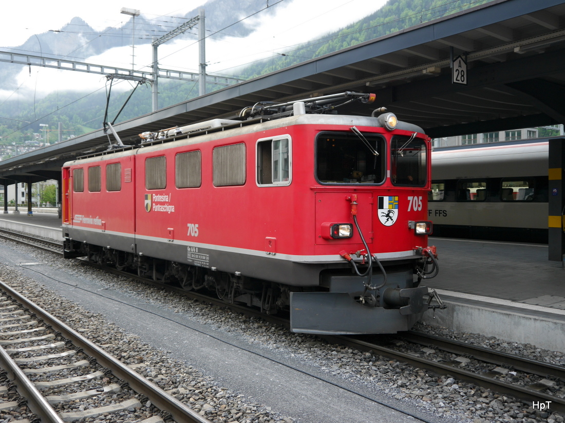 RhB - Ge 6/6  705 im Bahnhof Chur am 07.05.2015