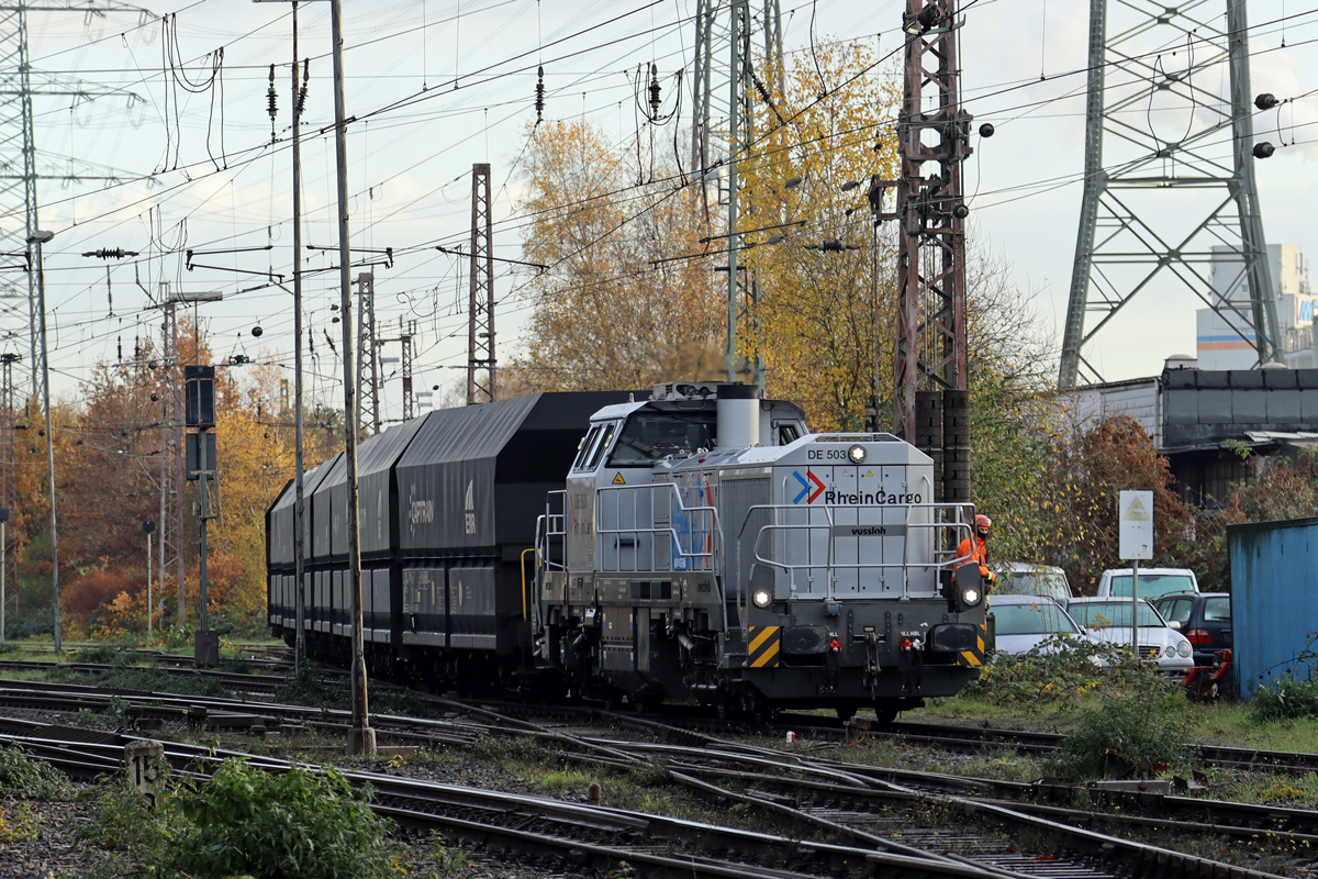 RHC 4185 019-1 am BÜ KM 15,944 an der Bahnhofsstraße in Bottrop 21.11.2024