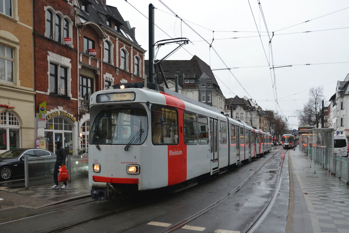 Rheinbahn Tw 3202
Linie U75, D-Eller Vennhauser Allee
Düsseldorf, Belsenplatz
19.12.2024