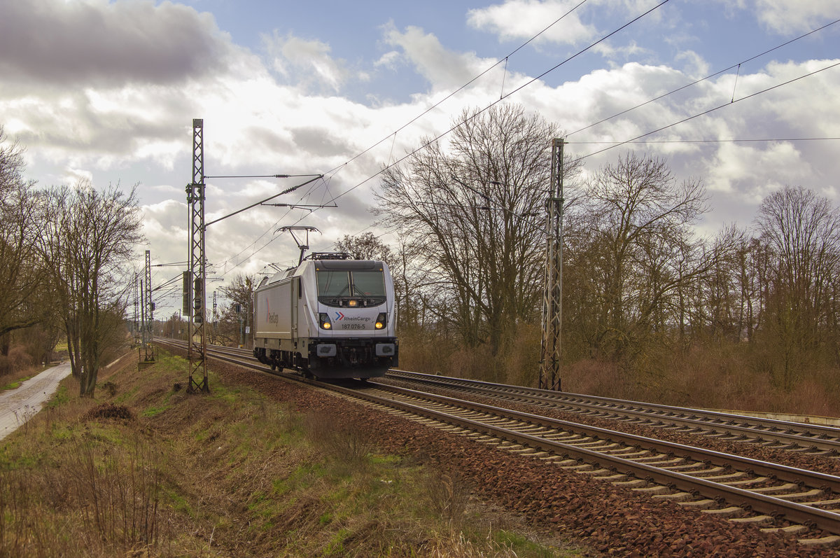 RheinCargo  187 076-5 
Einfahrt im Bf Schönermark (Mark Landin)
28/02/2020