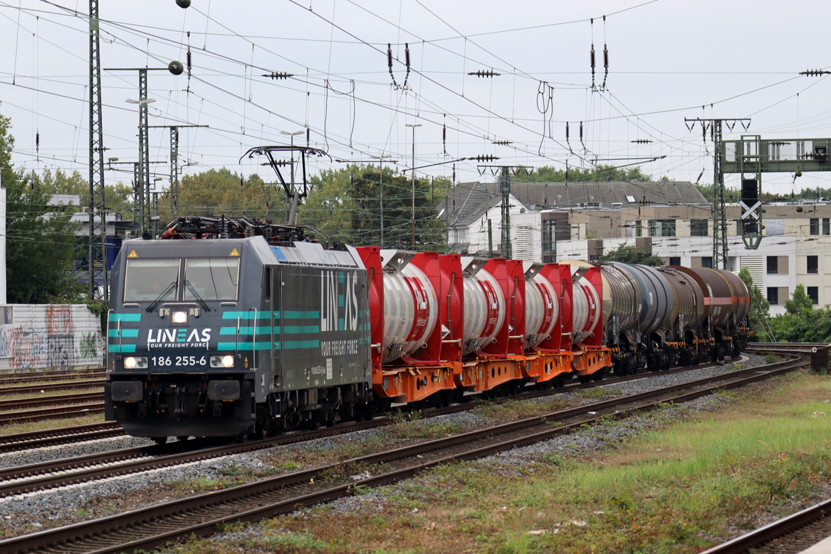 Rpool 186 255-6 in Diensten von Lineas in Köln-West 17.9.2024