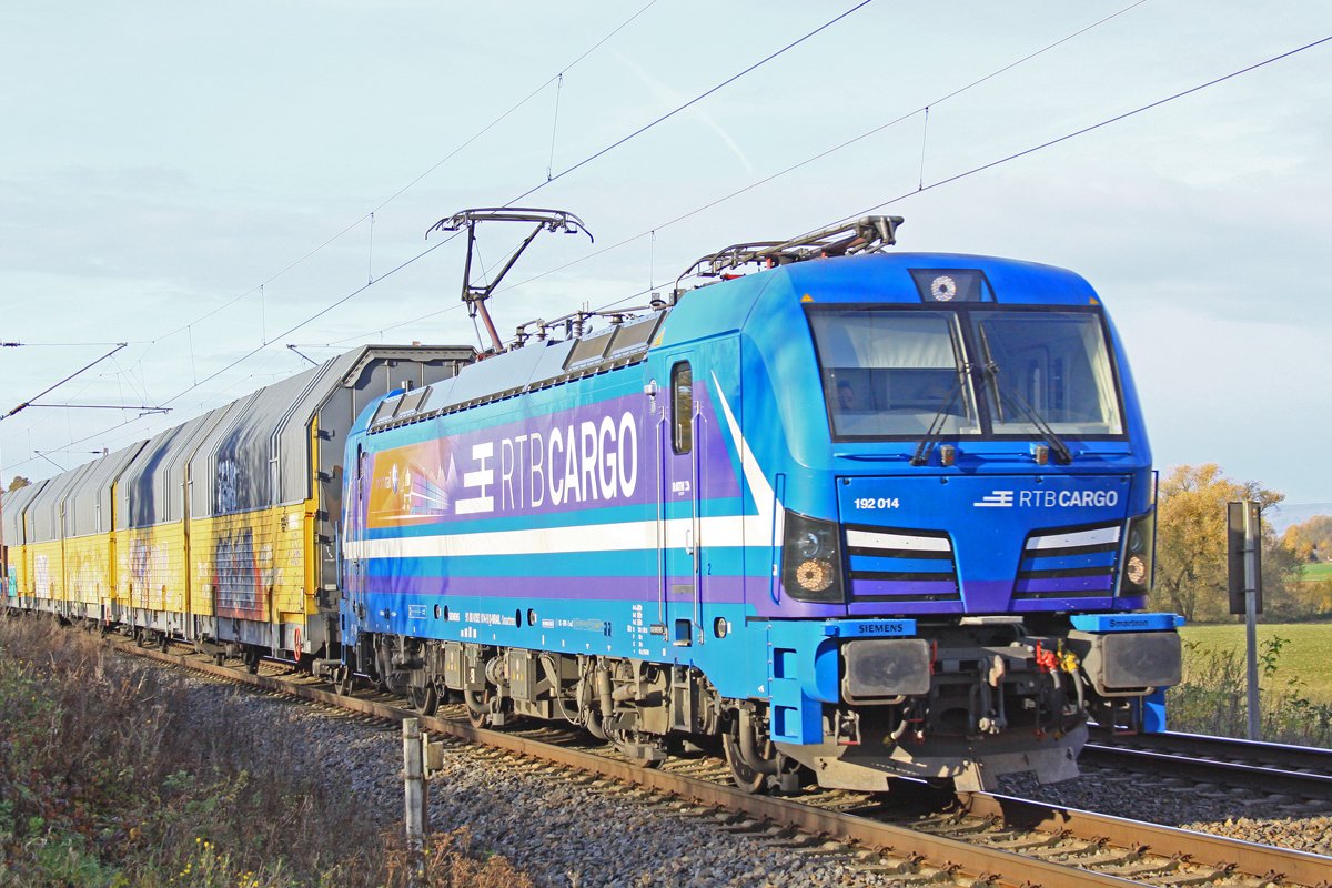  RTB Cargo 192 014-9 mit Altmannzug nördlich von Salzderhelden am BÜ 75,1 in Richtung Hannover