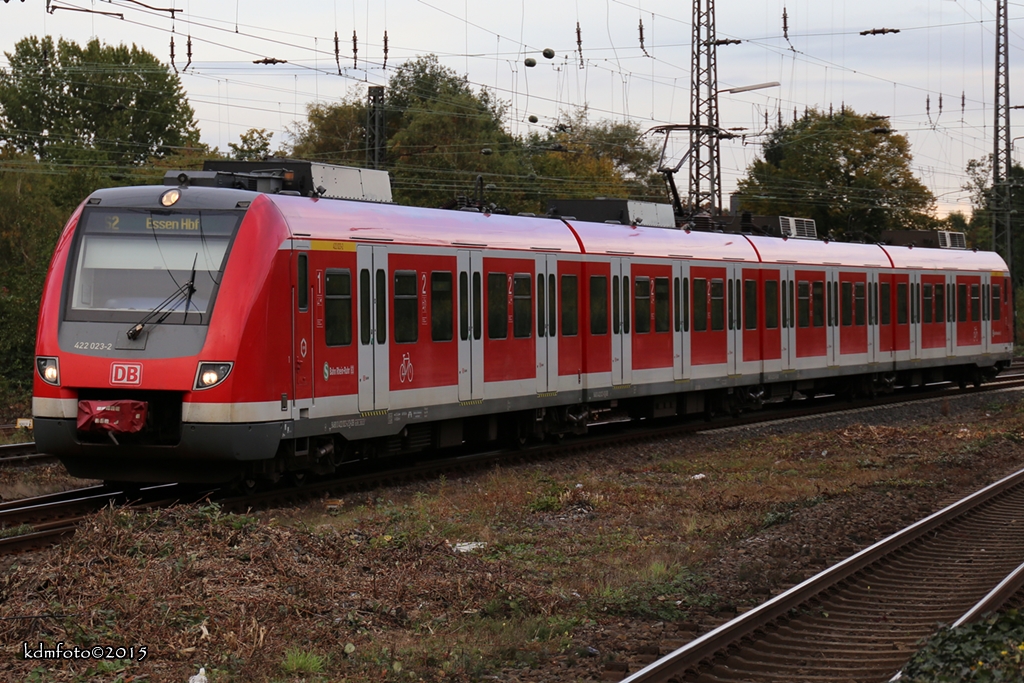 S2 (9480 0 422 023-2 D-DB) nach Essen Hbf. in Wanne-Eickel Hbf. 06.10.2015