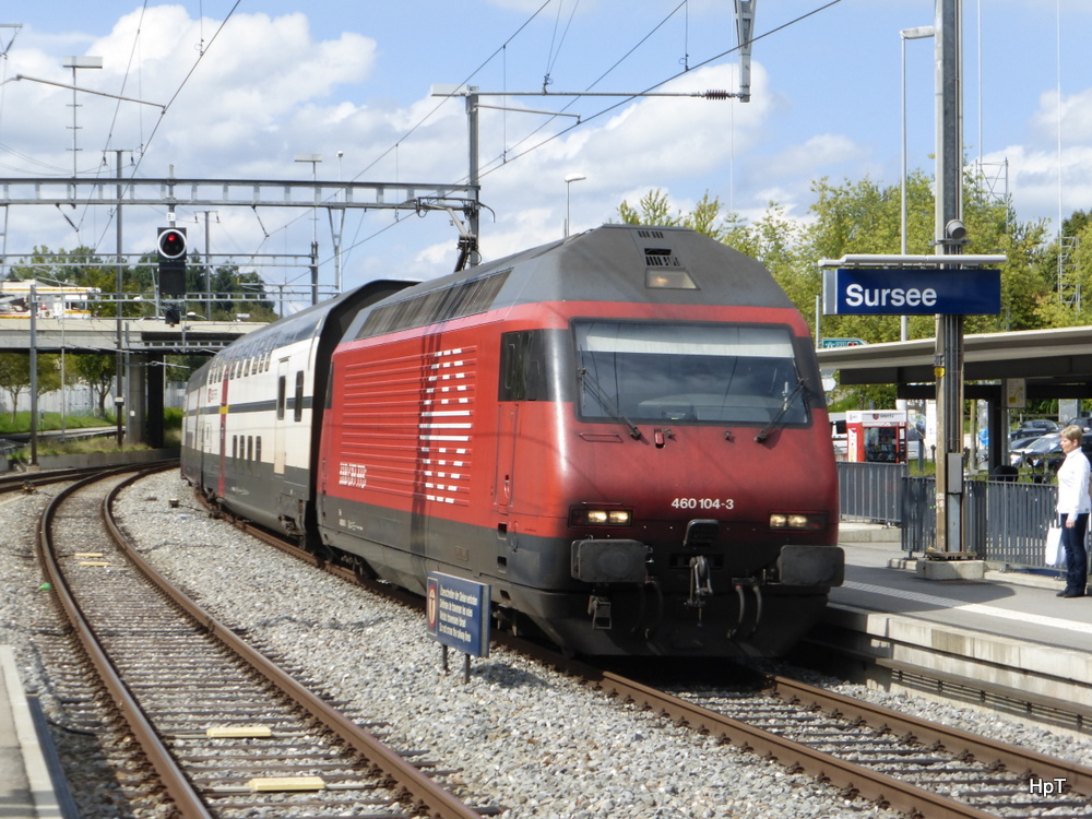 SBB - 460 104-3 mit RE bei der einfahrt im Bahnhof Sursee am 30.08.2014