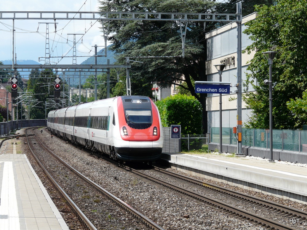 SBB - ICN bei der durchfahrt im Bahnhof Grenchen Sd am 04.08.2013