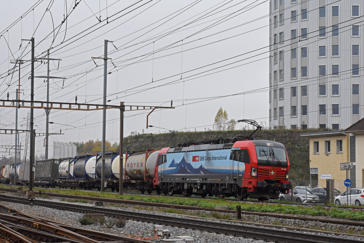 Siemens Vectron 193 468-6 durchfährt den Bahnhof Pratteln. Die Aufnahme stammt vom 20.11.2019.