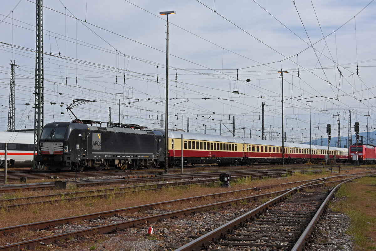 Siemens Vectron 193 701-0 durchfährt den badischen Bahnhof. Die Aufnahme stammt vom 22.09.2021.