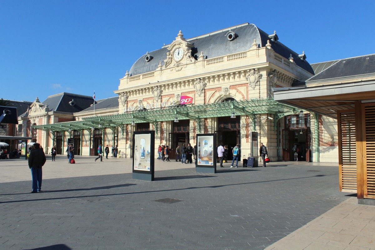 SNCF: Gare de Nice Ville / Nizza Hauptbahnhof am 11. Februar 2015.
