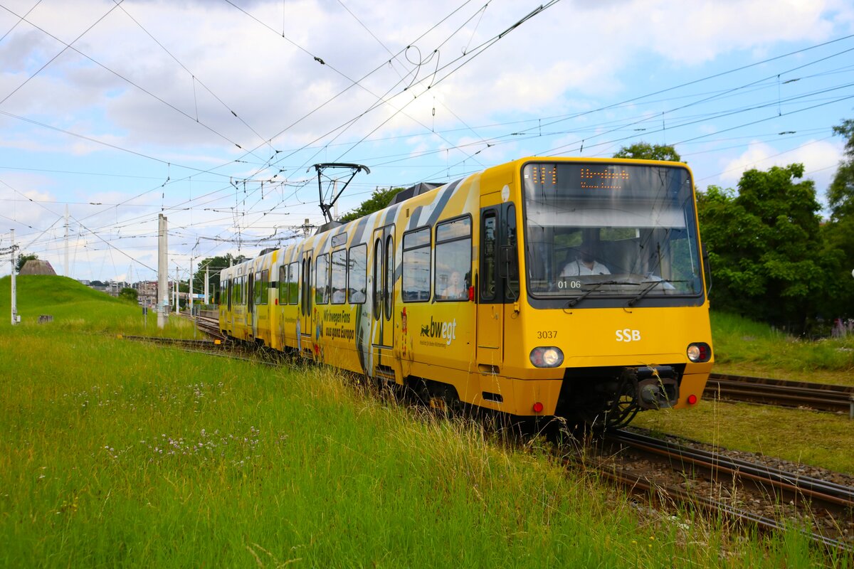 SSB Stuttgart Düwag DT8.9 Wagen 3037 am 07.07.24 in Stuttgart