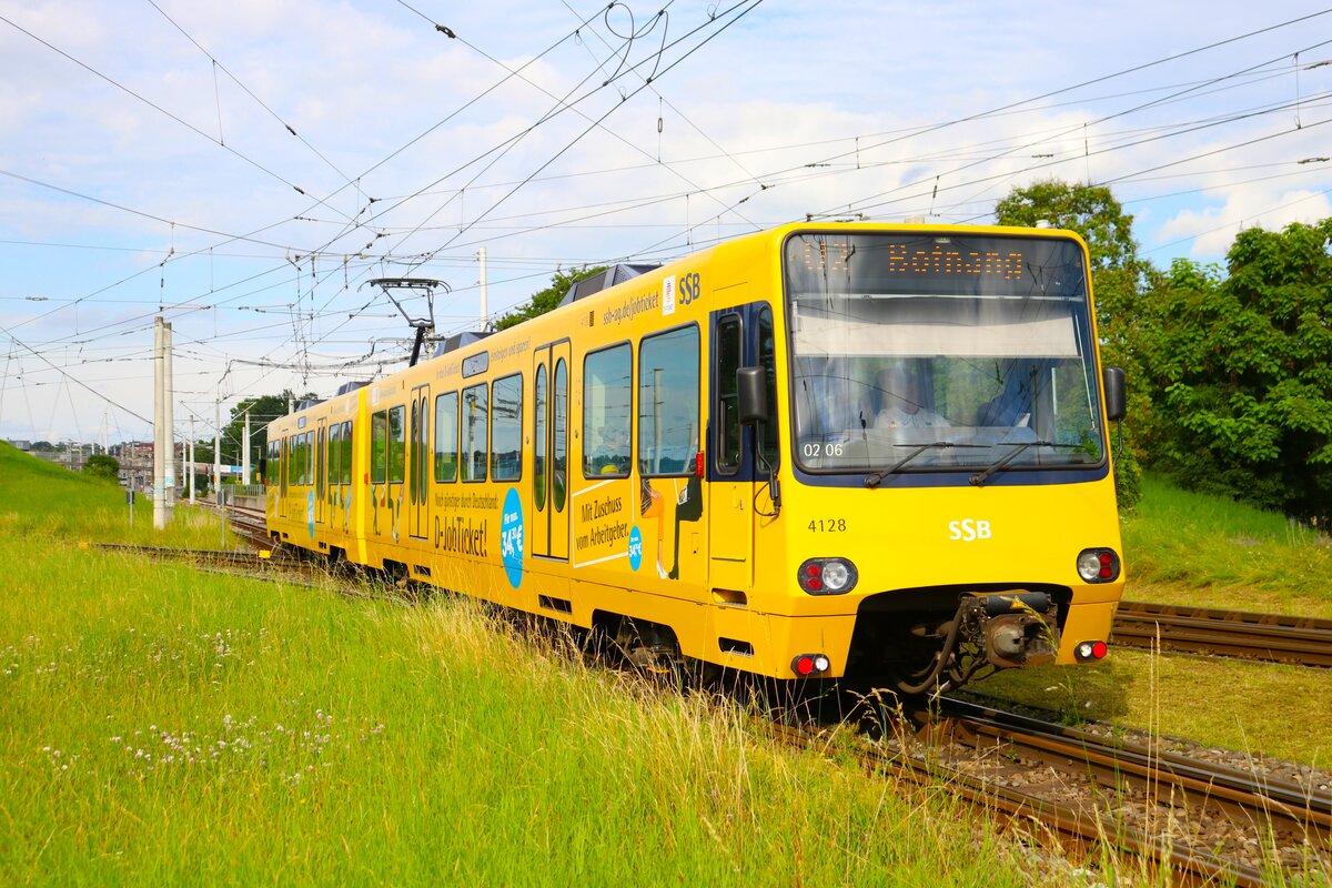 SSB Stuttgart Düwag DT8.9 Wagen 4128 am 07.07.24 in Stuttgart