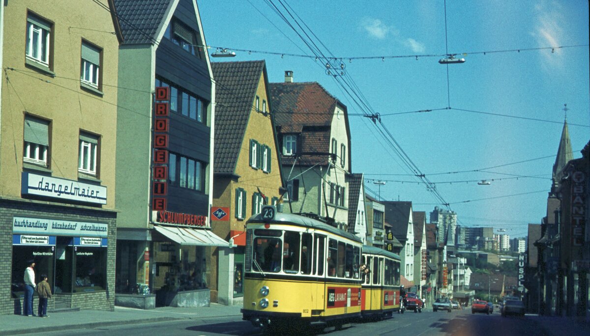 SSB Stuttgart__30 Jahre Straßenbahn nach Stammheim. T2 802 mit Bw machten Pendelverkehr zwischen Zuffenhausen und Stammheim:__10-05-1980
