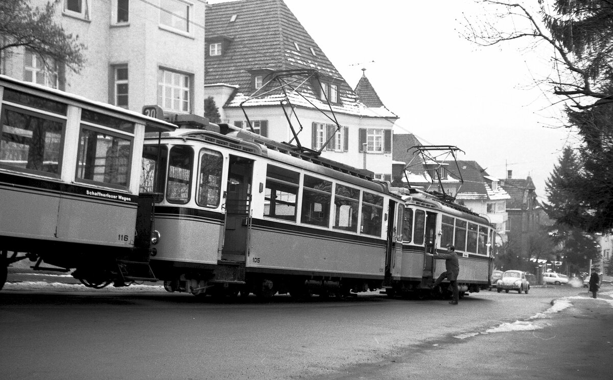 SSB__Zahnradbahn__Vorstellwagen 116, tw 105, Tw 104 am Pfaffenweg.__06-02-1976