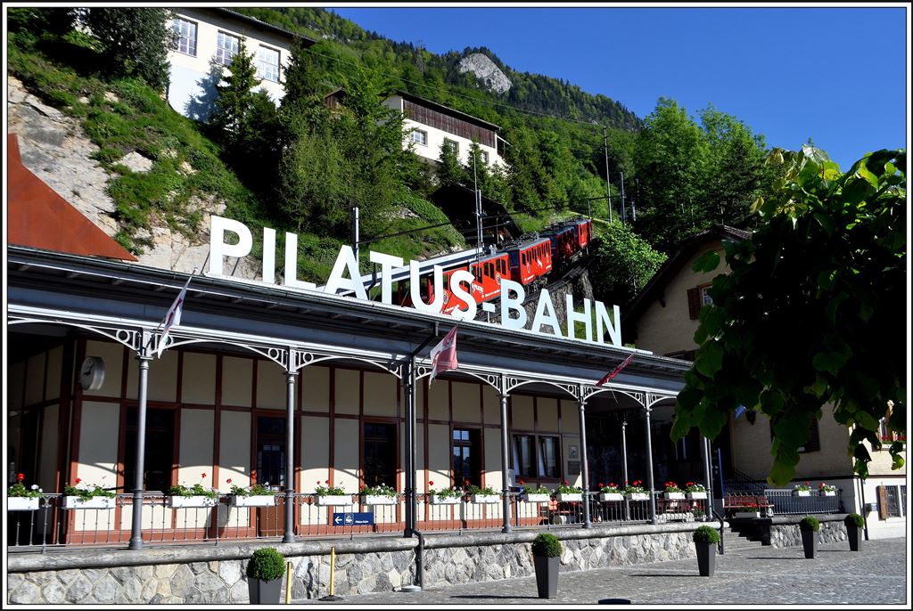 Station Alpnachstad der Pilatusbahn. (20.05.2014)