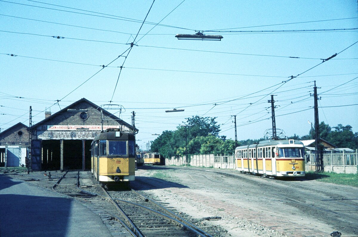 Szeged_Betr.hof mit Tw 703+654_18-07-1975