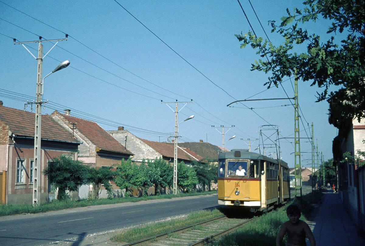 Szeged_GTw 704 aufStrecke_17-07-1975