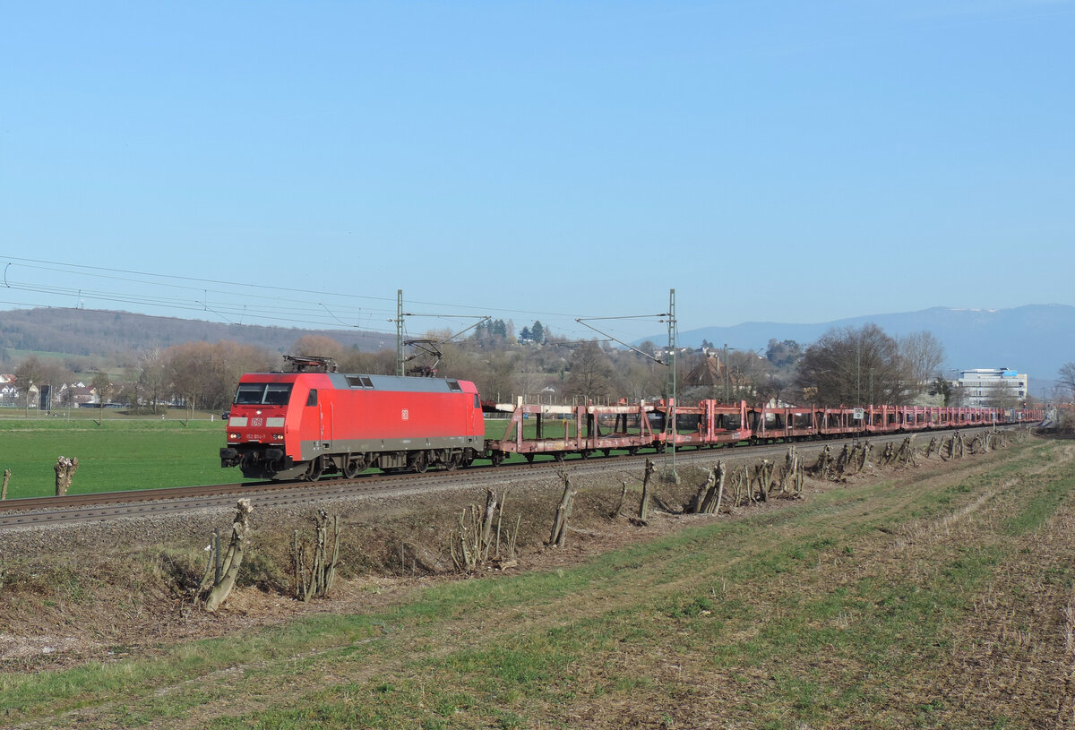 Teningen - 8. März 2024 : 152 014 mit einem leeren Autozug in Richtung Norden.

Link zum Video : https://www.youtube.com/watch?v=Vpc521X5m6Y&t=22s