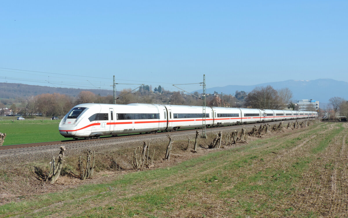 Teningen - 8. März 2024 : 412 095 am ICE 276 von Basel nach Frankfurt am Main. 

Link zum Video : https://www.youtube.com/watch?v=Vpc521X5m6Y&t=22s