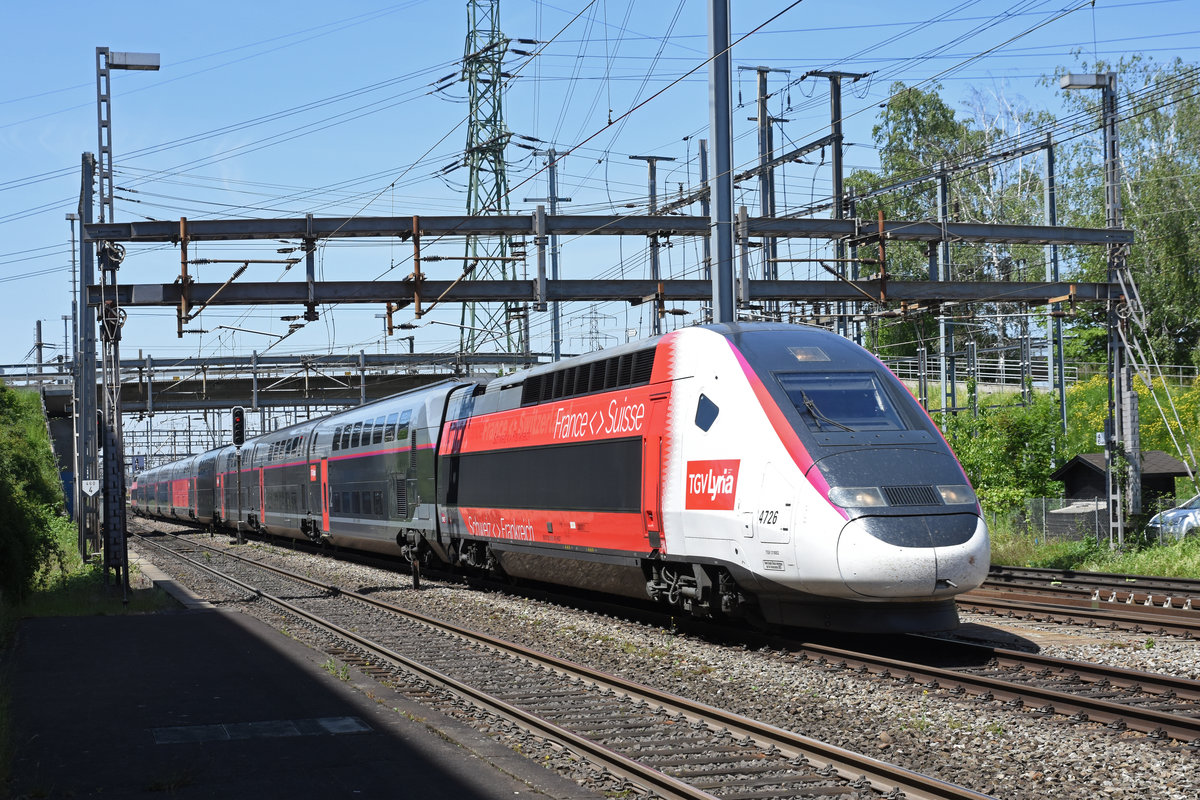 TGV Lyria 4726 durchfährt den Bahnhof Muttenz. Die Aufnahme stammt vom 23.05.2019.