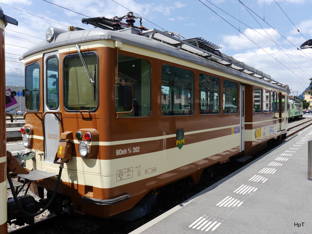 tpc / AL - Zahnradtriebwagen BDeh 4/4 302 im Bahnhof Aigle am 27.07.2014