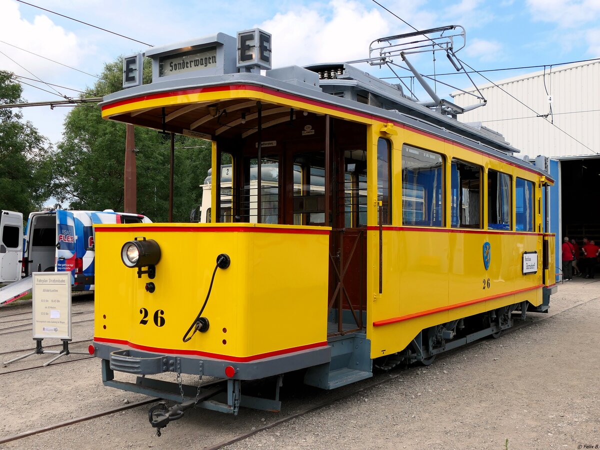 Triebwagen 26 der Rostocker Straßenbahn AG im Depot12 am Tag der offenen Tür am 03.08.2024