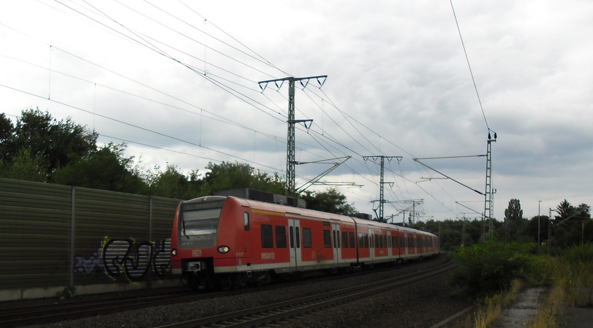 Triebwagen der BR 425 als RE nach Wolfsburg in Lehr, am 20.80.2013