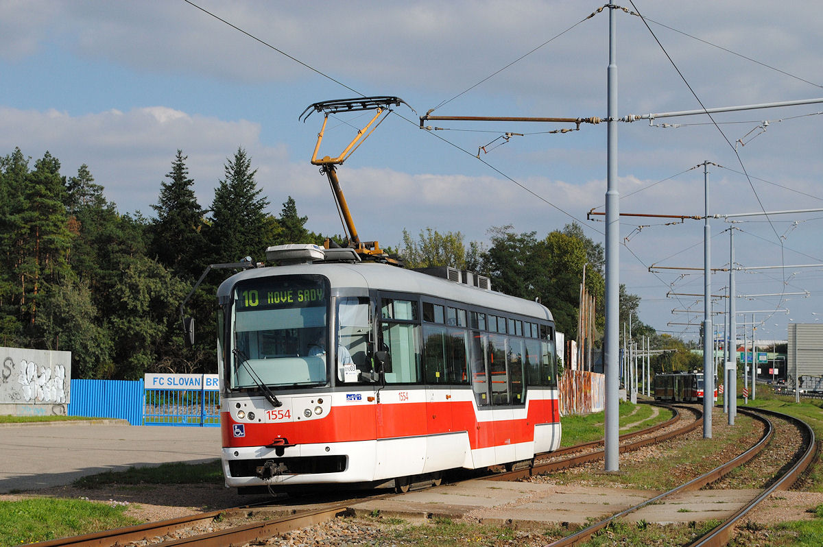 Tw.1554 in der ulica Ostravska beim Stadion des FC Slovan Brno. (24.09.2014)