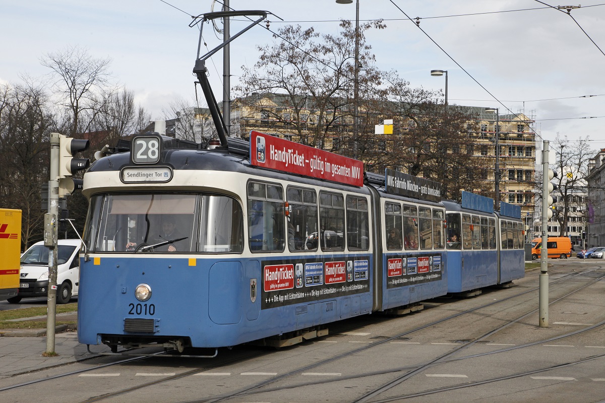 Twg2010,Linie28,München Karlsplatz-Stachus_4.03.2015.