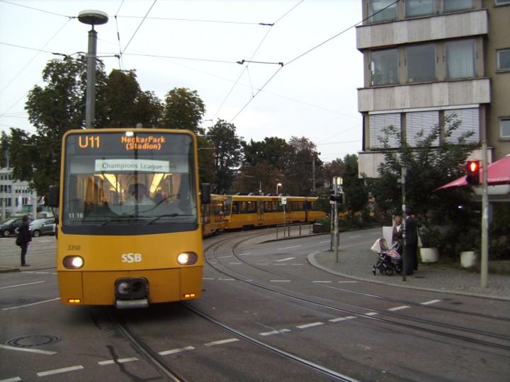 VfB-Stadionlinie U11 am 19.09.2009 am Berliner Platz auf dem Weg zum NeckarPark (Stadion) zum Champions League Spiel gegen die Glasgow Rangers.