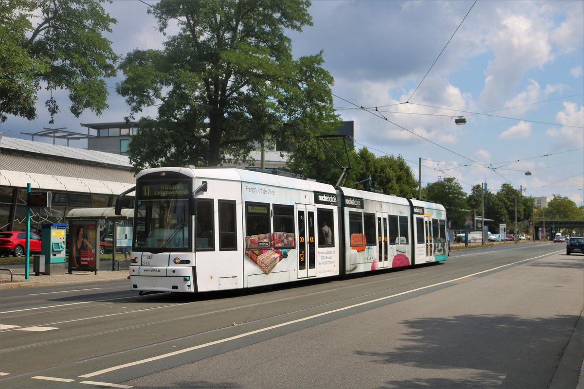 VGF Bombardier Flexity Classic S-Wagen 274 am 03.08.19 in Frankfurt am Main Nied 