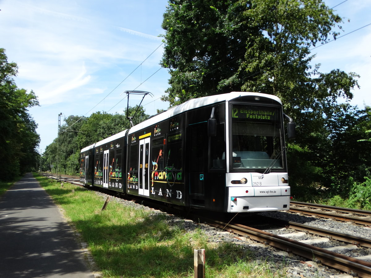 VGF Bombardier S-Wagen 252 am 10.07.16 in Schwanheimer Wald 