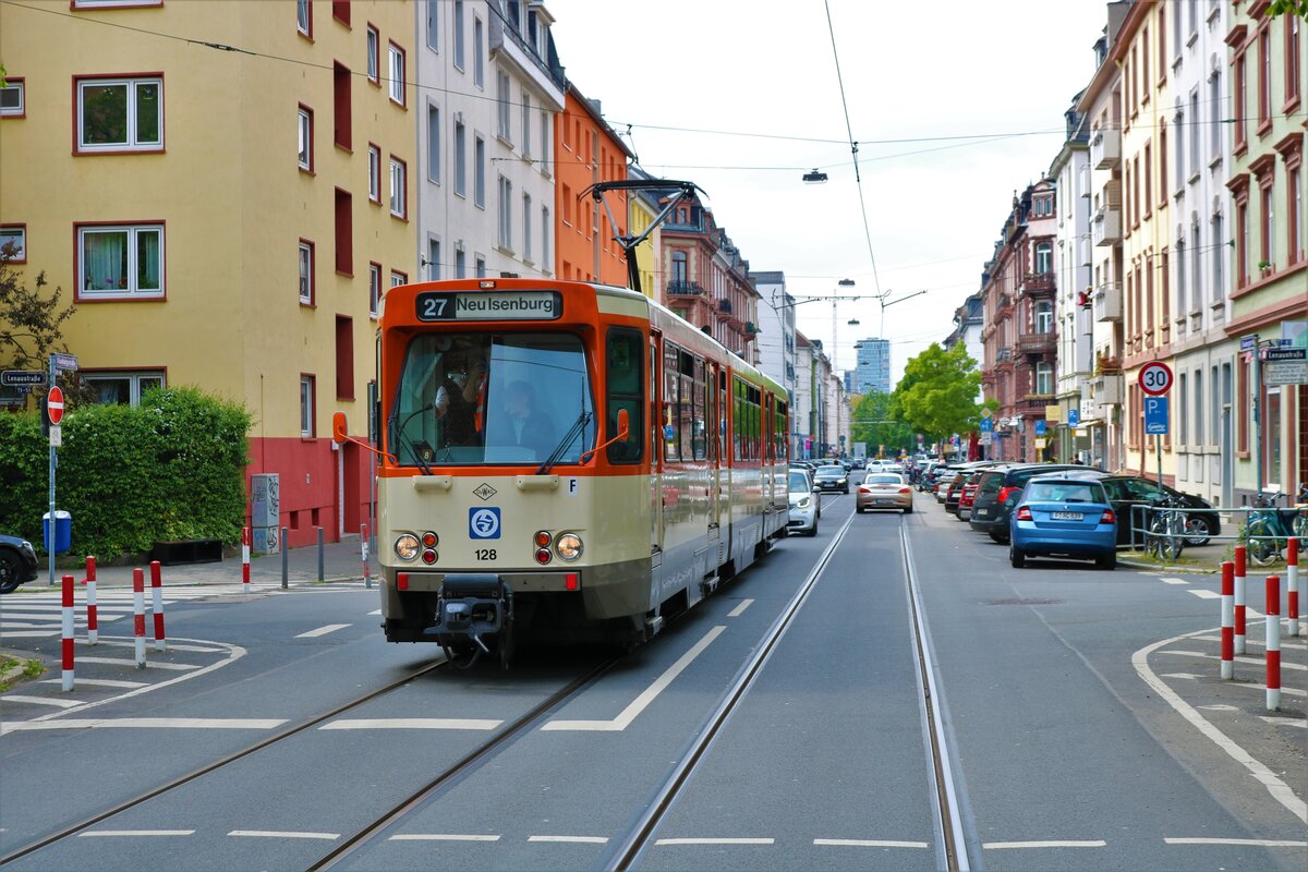 VGF Düwag Pt Wagen 128 am 01.05.22 bei einer Sonderfahrt in Frankfurt am Main