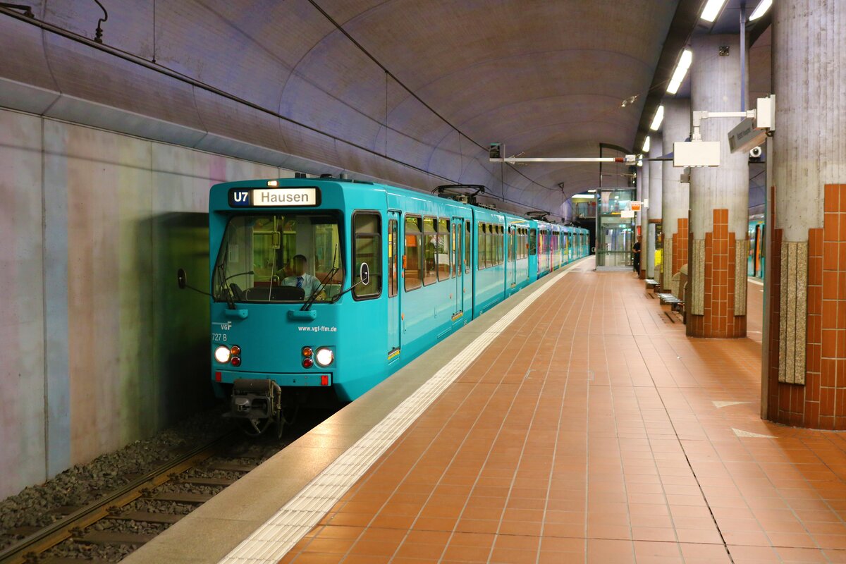 VGF Düwag Pt Wagen 727 am 19.06.22 bei einer Sonderfahrt in Frankfurt am Main