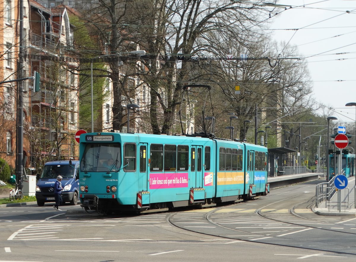 VGF Düwag Ptb Wagen 713 am 14.04.16 in Frankfurt am Main Eckenheim